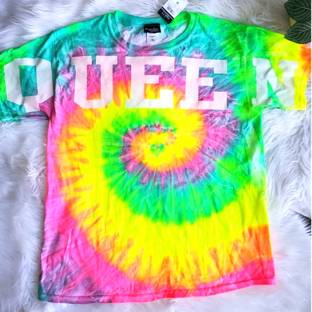 Queen Tie Dye Tee